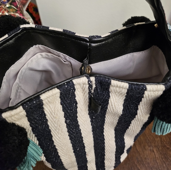 ♡ Boho♡ Unique Bucket Bag🌺 - Picture 2 of 5